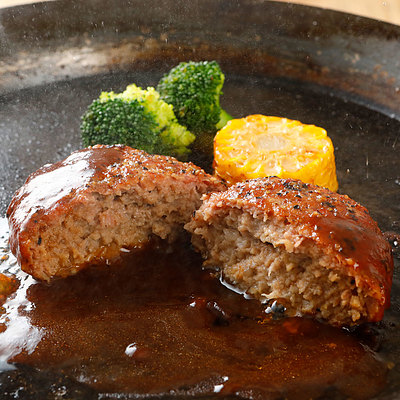 成城石井 ハンバーグ 【ペッパー】 138g(固形量110g/ソース28g)×3個〔4382〕