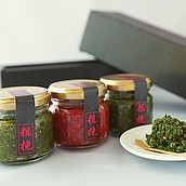 【お取り寄せ】【WN】居食屋一栄 唐辛子を食べる柚子胡椒3本セット 赤1本・青2本 | 沖縄・離島配送不可