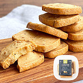 成城石井自家製 グラナパダーノチーズクッキー オニオン&ペッパー 12枚 | D+2