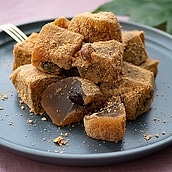 成城石井自家製 沖縄県黒糖と丹波黒豆の本わらび粉わらび餅 | D+2