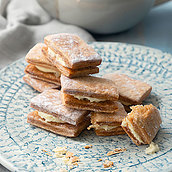 成城石井自家製 発酵バターパイのクリームサンド~レモンピール入り~ 7個 | D+2