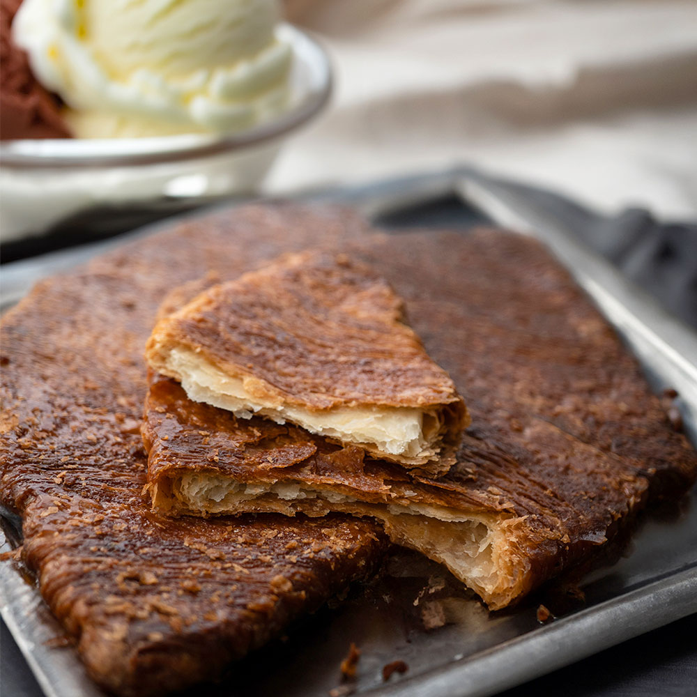 成城石井 発酵バターの薄焼きクロワッサン 2枚 | D+2