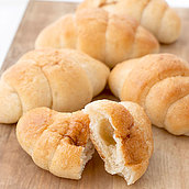 成城石井自家製 バターじゅわっともっちり塩パン 5個 | D+2 / 消費期限:発送日より2日間