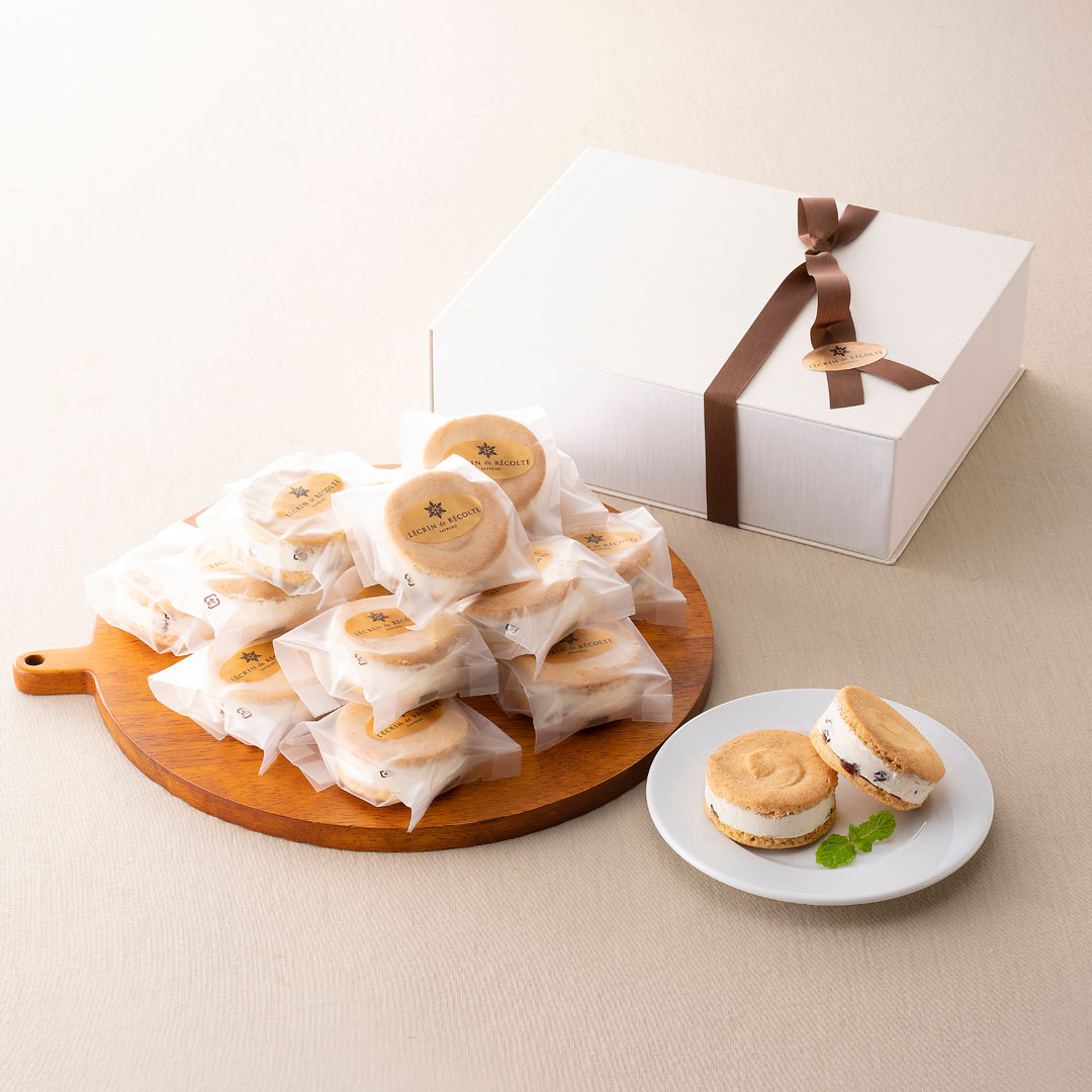 【冷凍】＜レクラン・ドゥ・ルコルテ＞　レーズンサンドグラン18個入り