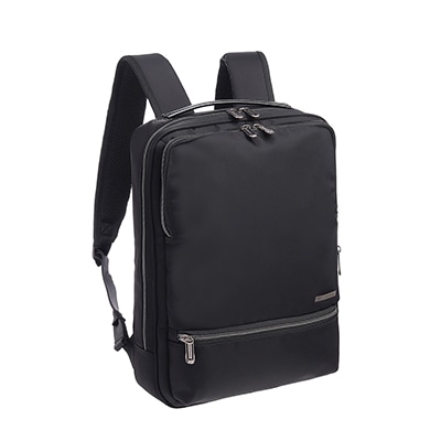 <ワールドトラベラー> A4 13.3インチ対応リュック【ブラック】