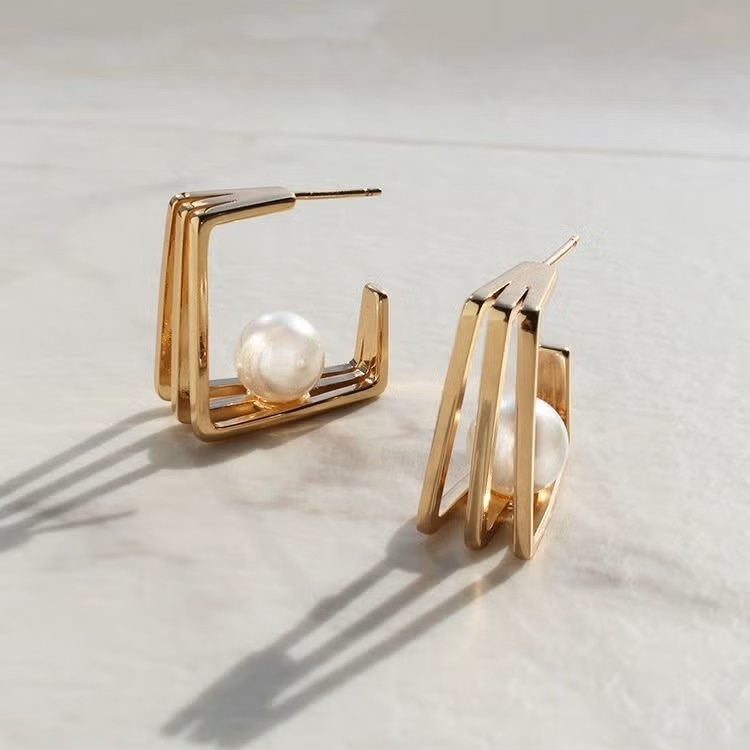 <アビステ>マジョルカパールスクエアフープピアス