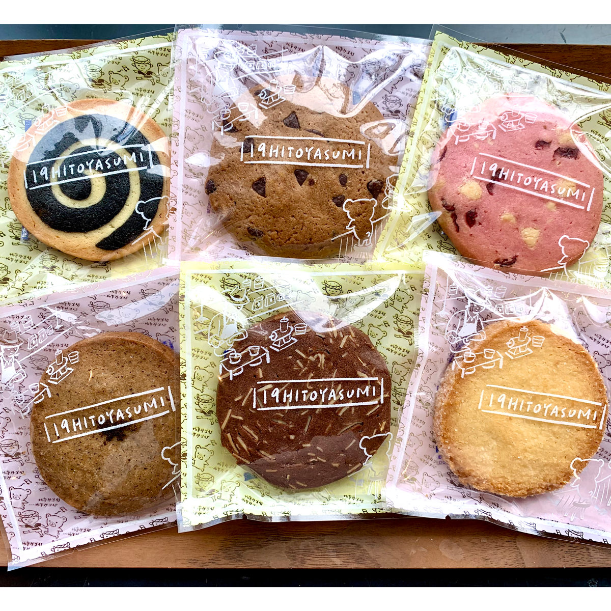 手作りアメリカンクッキーアソートギフト 〔ココアナッツクッキー、エスプレッソクッキー、マカダミアナッツクッキーほか全6種各3〕 洋菓子 【沖縄・離島 お届け不可】