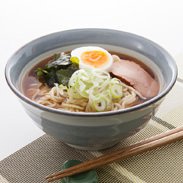 比内地鶏スープのラーメン 株式会社アルク 秋田県 仙北市角館産小麦を14%使用した自家製麺と比内地鶏のスープ