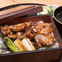 土佐・本川 献上手箱きじ　献上手箱きじ重セット〔きじ肉60g×6枚、特製甘だれ80g×2本〕　四国・高知県産