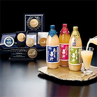 完熟した美味しいりんごのみ厳選。完熟りんごをすりおろしたような豊かな香りが特徴。無添加りんごジュース　丸ごと果汁6本入　田村りんご店・岩手県