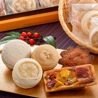 アンサンブル・ドゥ・金澤12個入〔パリエ金澤タルト・金沢雪のあと・金沢蓮の花・金沢みそマカロン 他〕