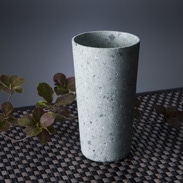 貴重な笏谷石で作った　ビアカップ　福井県　福井の宝石と言われる貴重な笏谷石が現代食器として蘇る