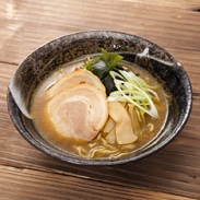 30年以上、室蘭市民に愛されてきた「第4の北海道ラーメン」 室蘭地球岬カレーラーメン6袋12食 株式会社室蘭製麺・北海道 【沖縄・離島 配送不可】