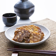 さかなボーン 真鯛　スマル水産株式会社　静岡県　焼津伝統のスモーク技術「焙乾」と独自の技術で真鯛の骨をやわらかく仕上げました。