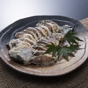 ふなずしスライス160g 飯魚 滋賀県 米と塩以外の調味料不使用。希少な琵琶湖の固有種ニゴロブナで作りました。