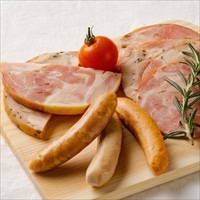 比内地鶏 火内鶏 ハム・ウィンナー 詰め合わせ 〔スライスハム2種各50g、ハムステーキ50g、比内地鶏入りウィンナー2種各60g〕