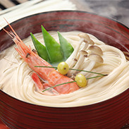 稲庭うどん詰め合わせギフト　株式会社後文　秋田県　「稲庭うどん」「かんざし」「華うどん」。形状の違う3種類の麺をセットにしました。