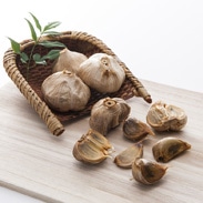 じょっぱり黒にんにくセット　有限会社ケイエス青果　青森県　にんにく作り40年の頑固社長がこだわり抜いて作った黒にんにく。