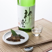 吟醸酒「神の座」　尾崎酒造株式会社 　青森県　白神山地の湧き水で醸した吟醸酒。故・森繁久弥氏が命名・揮毫しました。［吟醸酒］