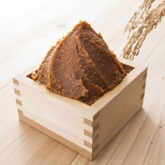 新潟コシヒカリ糀みそ「豪農」400ｇ6カップ　山田醸造株式会社　新潟県　蔵元おすすめの越後味噌を代表する逸品。