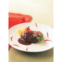 ＜東京・キッチンハンズ＞たっぷりソースのハンバーグ