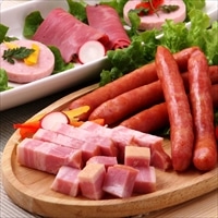 十勝ハムセット 〔ちほく高原ベーコン270g、十勝ボロニアソーセージ250g、十勝ウインナー135g、スパイスビーフ60g〕 北海道 ハム 詰め合わせ