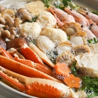 北海道 具材たっぷりかに鍋 海鮮4種入 〔ボイルズワイ100g×2、ボイル甘えび×6、ボイル帆立×6、つまみ揚げ×6、寄せ鍋たれ×2〕 蟹鍋