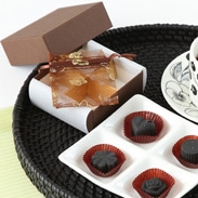 キモチイイを届ける 炭のチョコラ(4個入り) | 株式会社アスカム・静岡県