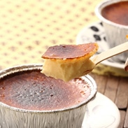 広大な土地で育った牛から絞られるジャージー乳を使用!とろけるアイスブリュレ スウィーツ・高知県