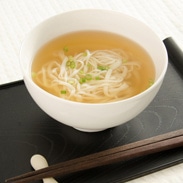 300年余りの歴史を誇る 秋田伝統の味 稲庭城下うどん | 有限会社熊谷麺業・秋田県