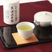 究極のお土産の品100選ノミネート〈 京田辺玉露 〉　｜　舞妓の茶本舗・京都府