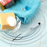 極細ブラシ いつもの洗顔にプラスする〈 小鼻専用洗顔ブラシ 〉　｜　有限会社瑞穂・広島県