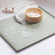 日本の心 お風呂場でも和の温もりを　〈 浴座好 〉TATAMI MAT（畳マット）　｜　株式会社燈心草・熊本県