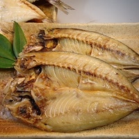 常温保存できる 骨まで食べる焼き魚〔あじ・かます・サバ×各2枚〕