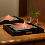 葛飾北斎の かの有名な赤富士がモデル 第二景 赤富士 額装モデル | 株式会社謙信・東京都