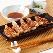 お肉は近江牛だけを使用！　贅沢にいただく近江牛餃子　15個入り×3箱　しゅうぼう本舗・滋賀県