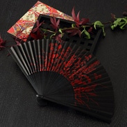 ３００年の伝統を受け継いだ近江扇子　秋草