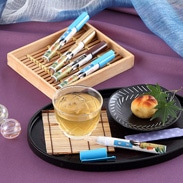 ペン型の携帯粉末容器入りのお茶 好きだっ茶ペン型の携帯粉末容器入りのお茶 好きだっ茶〔麦茶、ほうじ茶、ウーロン茶〕