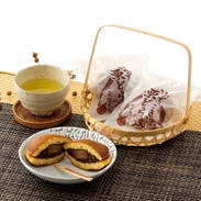 渋皮付の栗が丸ごと一粒! うでっこき栗どら焼 瑞穂路