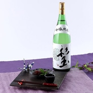 女性にも好評！”旨さ”の杉玉です　桃川　吟醸純米　杉玉　１８００ｍｌ［純米吟醸酒］