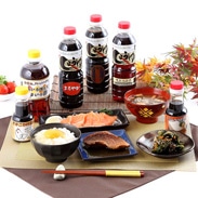 香りの逸品、伝統の味 いろいろ使えてうまいっ酢、 当店自慢のお醤油詰合せ