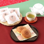 大和の伝承の味　菊まん（どら焼き）１０個入