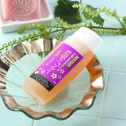 しっかり泡立ち、頭皮と髪を健やかに　玉川小町「シルクとマヌカとハーブの石けんシャンプー」 【沖縄・離島 お届け不可】