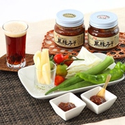 ご飯に、野菜に、お酒のおつまみに　鹿児島郷土料理黒豚みそ〔3個セット〕