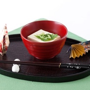 国指定伝統工芸品川連塗り椀リーニュ朱　株式会社阿部健吉商店・秋田県