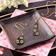 本金箔張　Black & Gold ペンダント　　短冊・雫(大)　流工房・岩手県