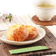 自慢の生地を絶品クリームに合わせた 手作りの逸品 チーズ饅頭16個入