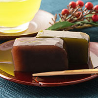 虎屋本舗 老舗の羊羹3本詰合せ〔本練×2・抹茶×1〕 【北海道・沖縄・離島 お届け不可】