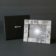 自然な焼きむらが個性的 いぶし瓦 「ARARE FRAME L版」