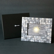 自然な焼きむらが個性的 いぶし瓦 「ARARE FRAME ハガキ」